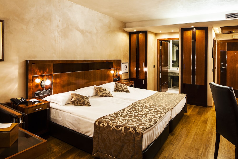Hotel Anel 25/70