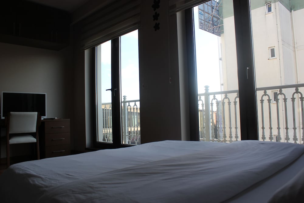 Ottoman Suites 31/50