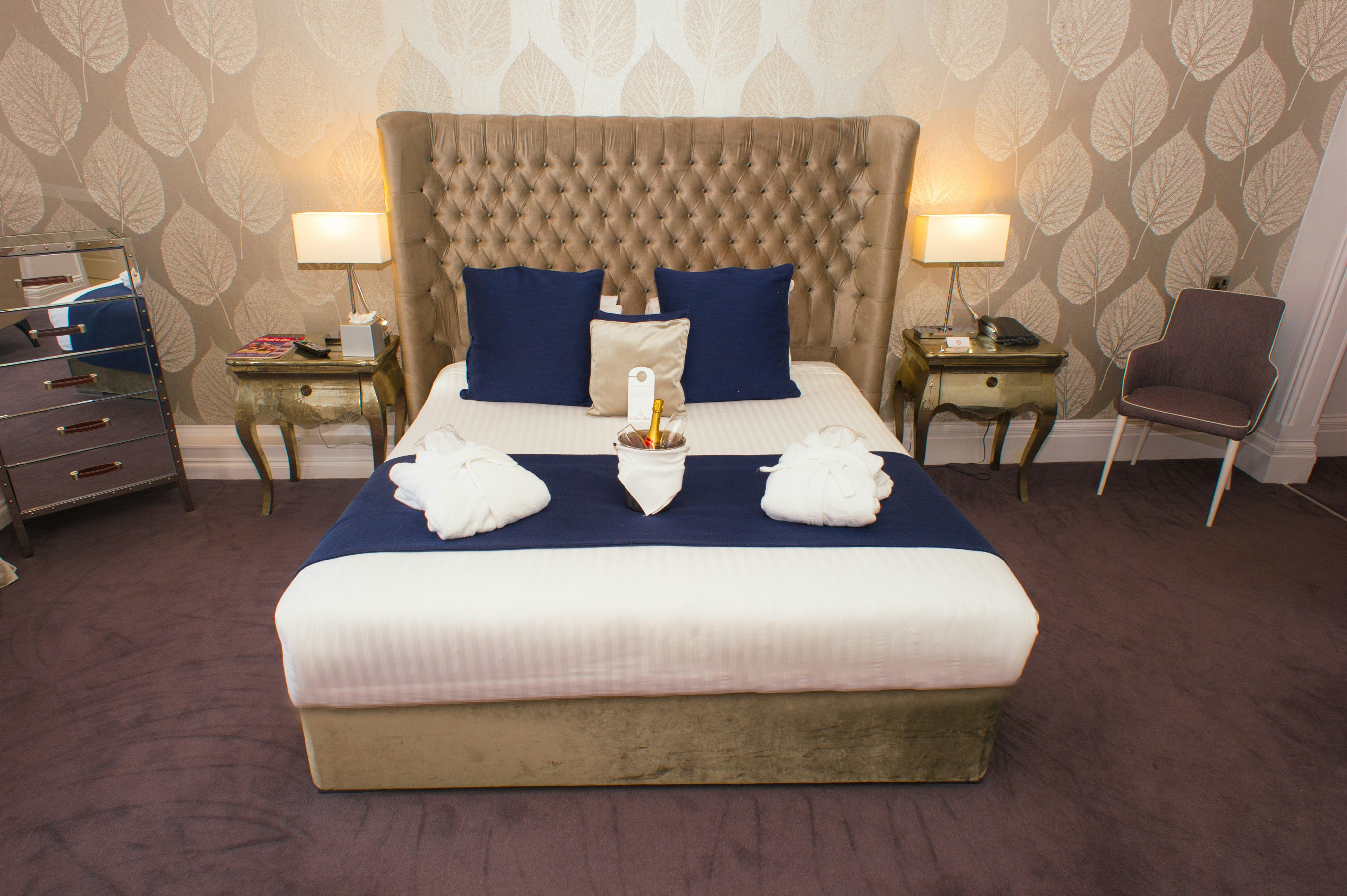 The Mount Hotel 34/80