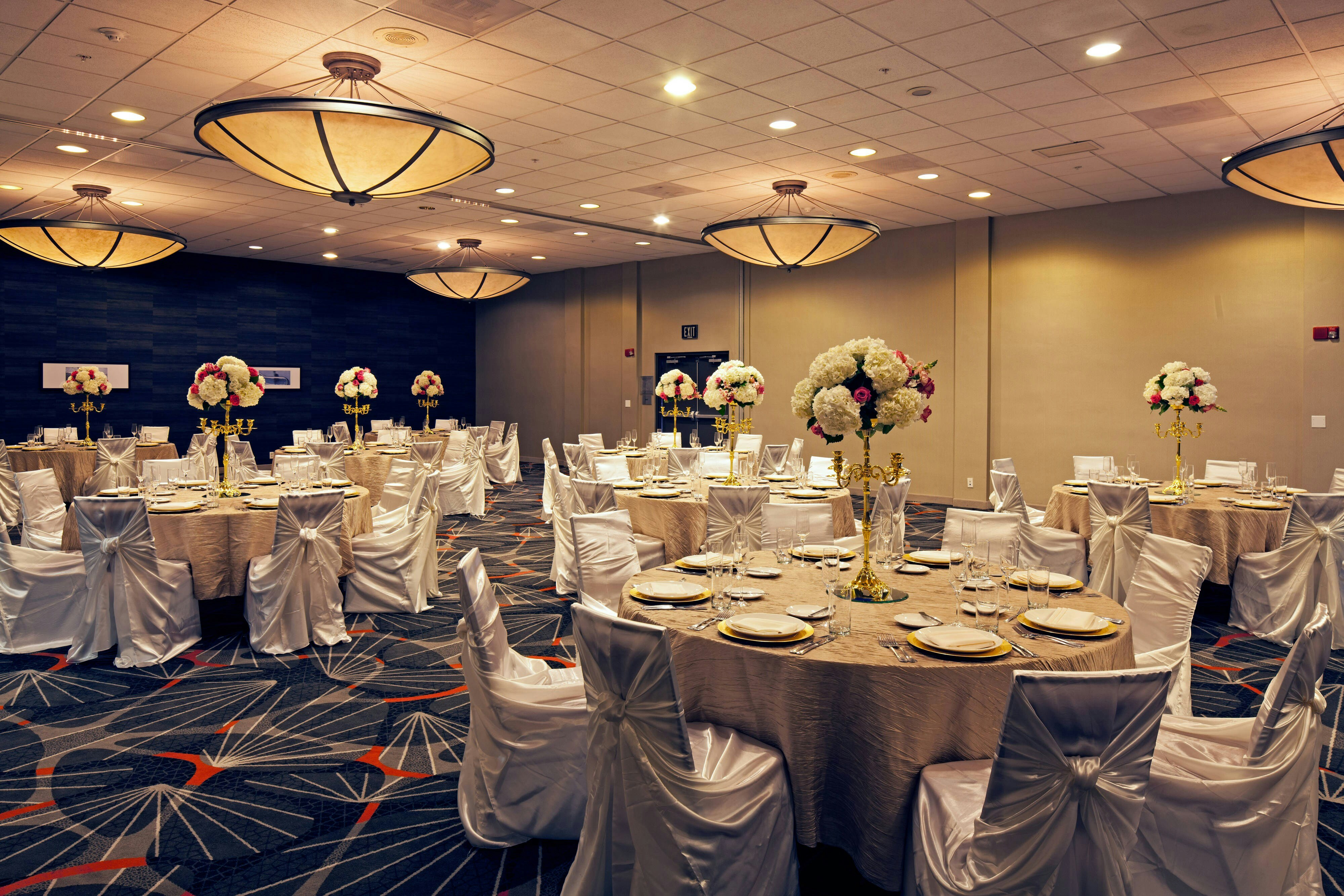 Courtyard By Marriott San Diego Mission Valley/Hotel Circle 24/26