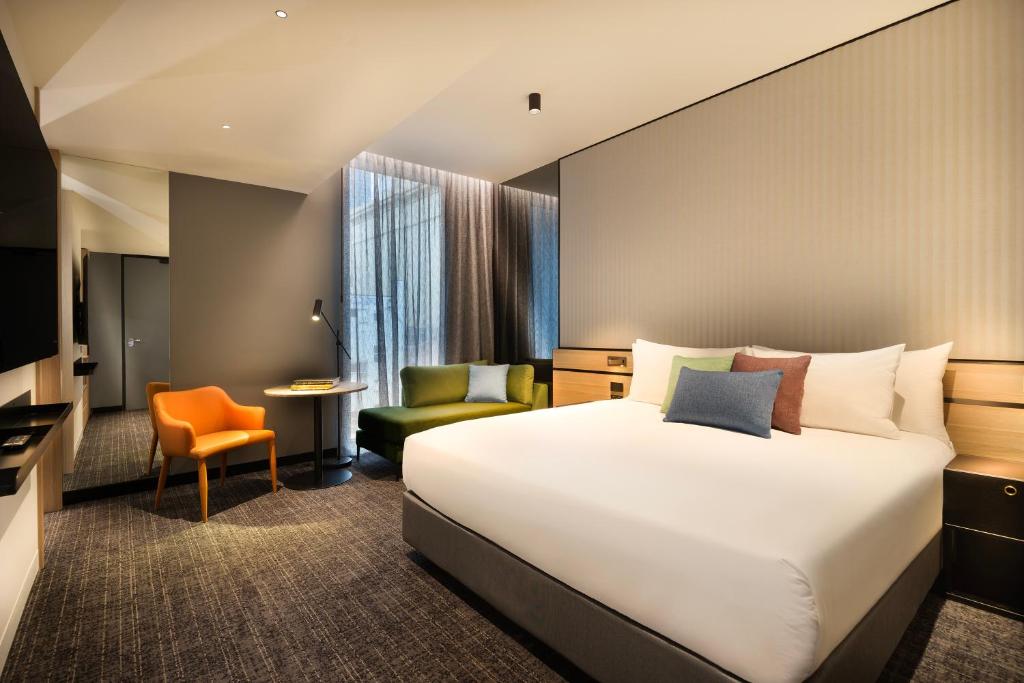 Superior, King Bed