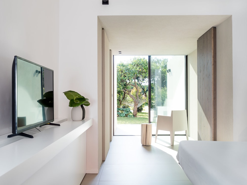 Zash Country Boutique Hotel 54/69