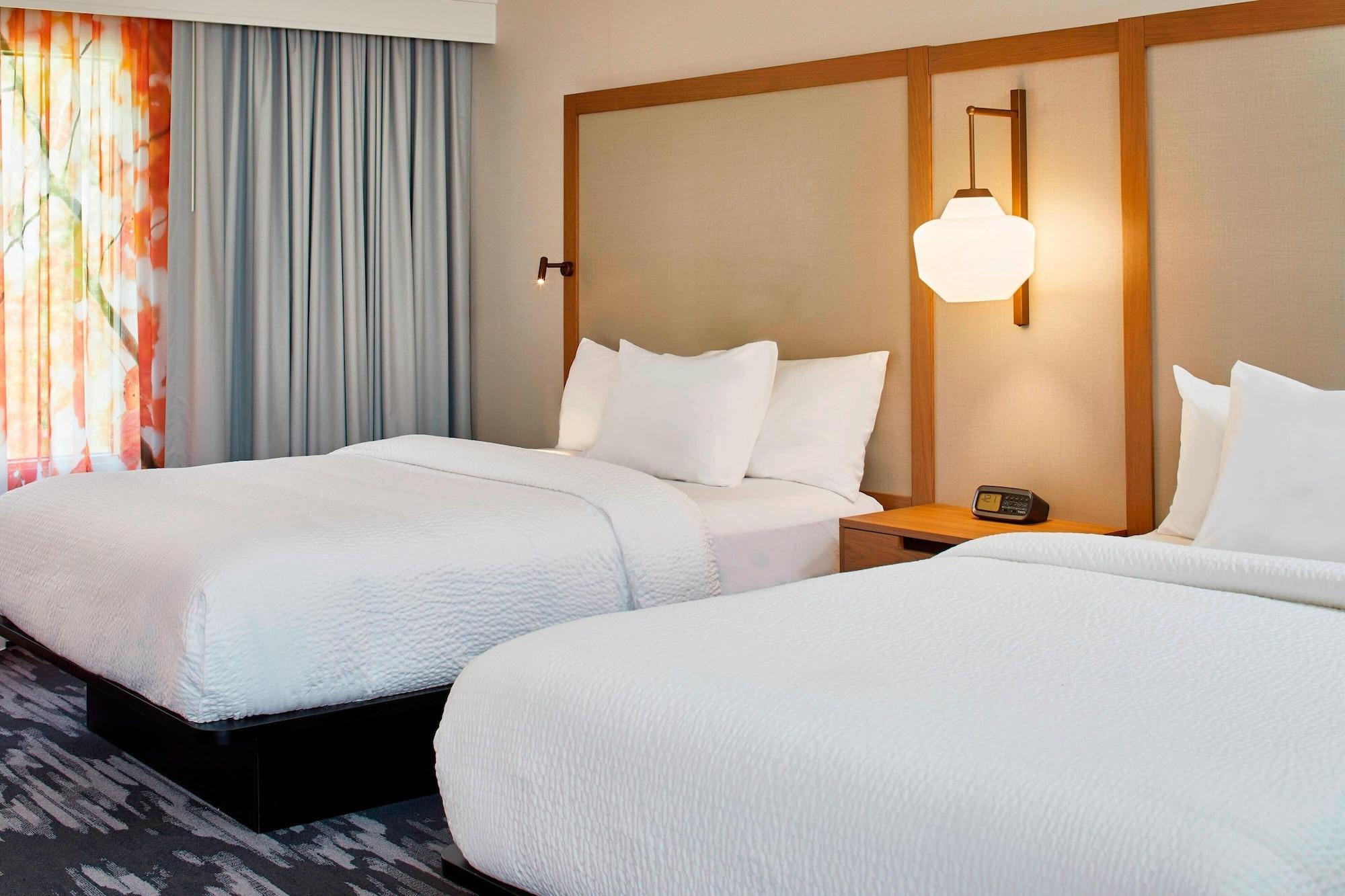 Room, Multiple Beds