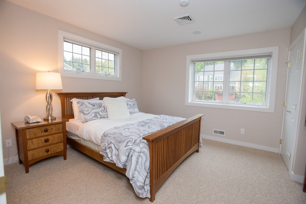 Topnotch Resort Spa 65/79