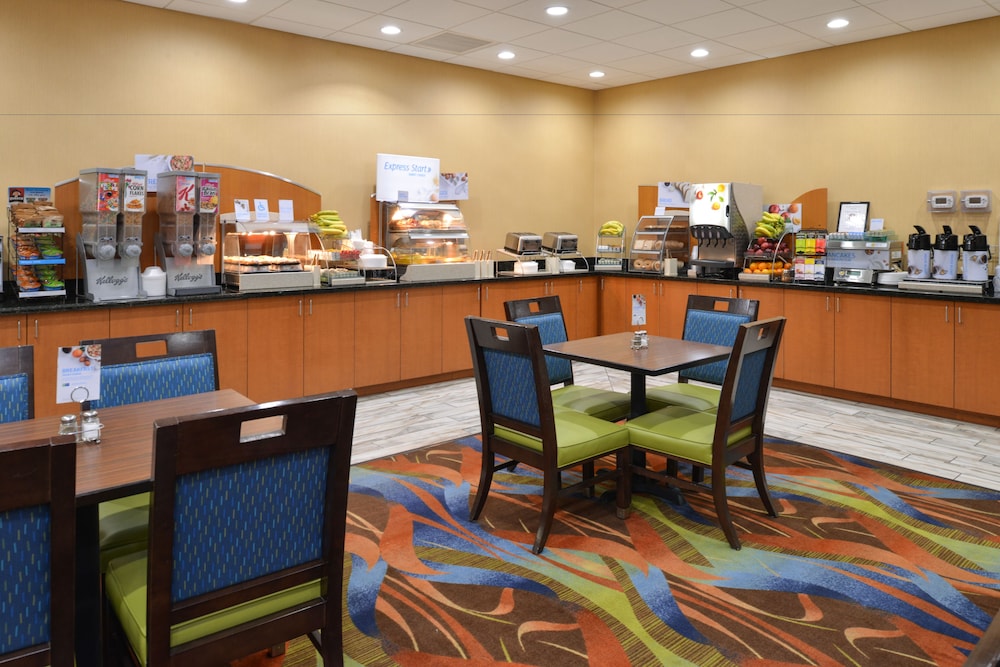 HOLIDAY INN EXPRESS FLAGSTAFF 43/63