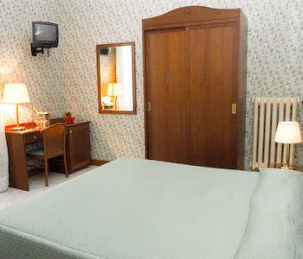 Hotel Beatrice 12/34