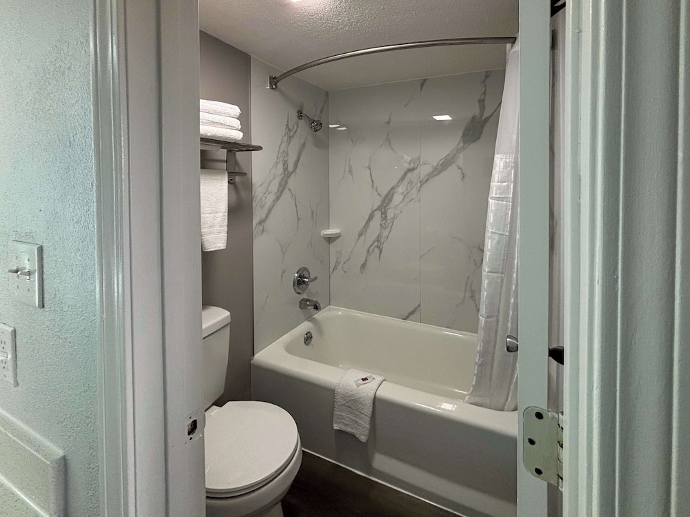Motel6 Richmond, KY – EKU Campus Area 28/30