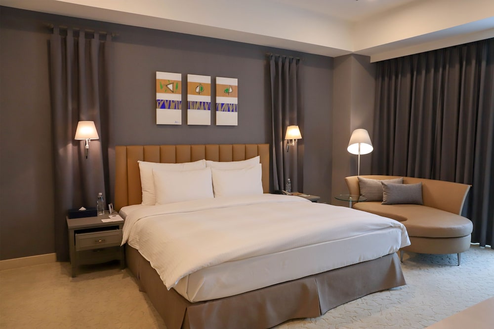 GRAND VICTORIA HOTEL 27/73