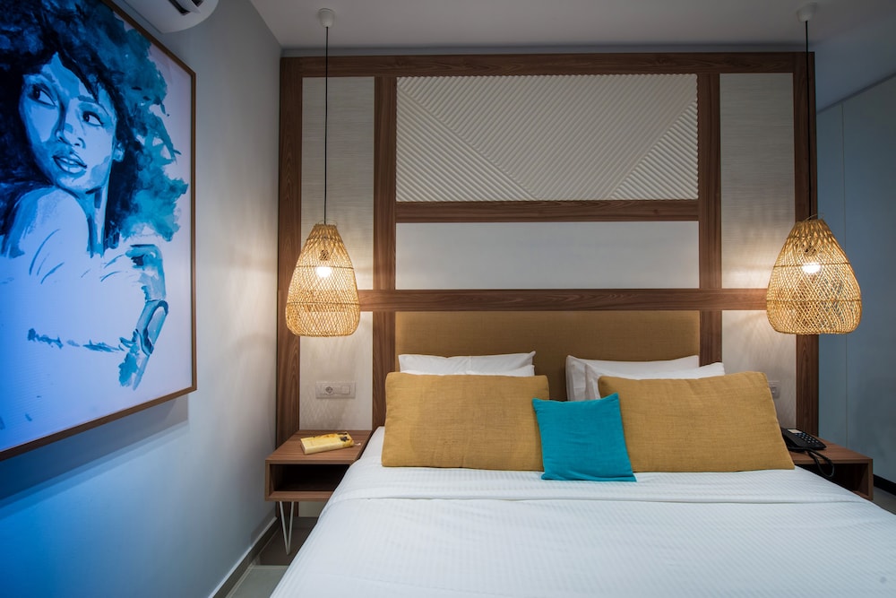 DOUBLE ROOM PLUS SWIM UP