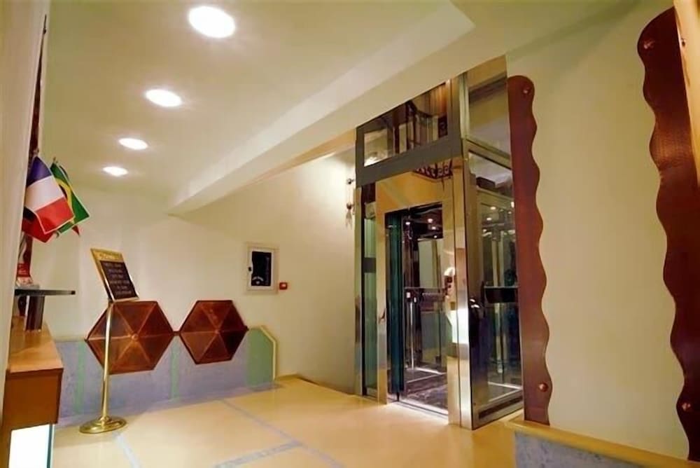 Hotel Eden Napoli 22/28