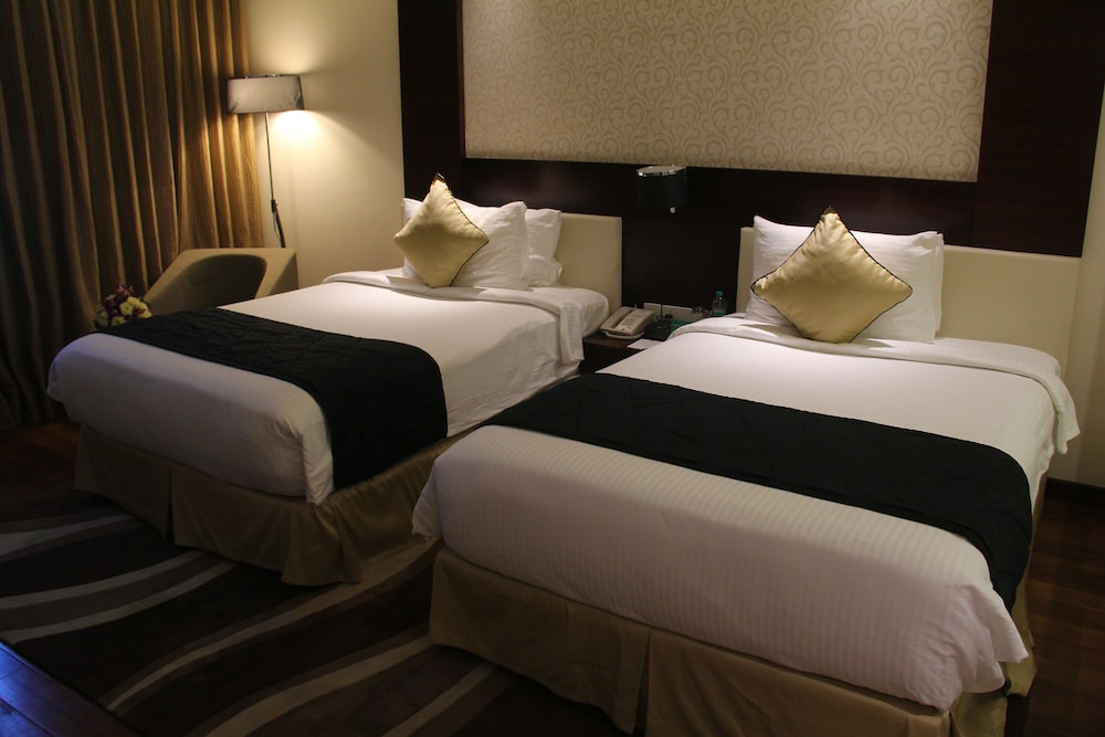 Howard Johnson Bengaluru Hebbal 14/72