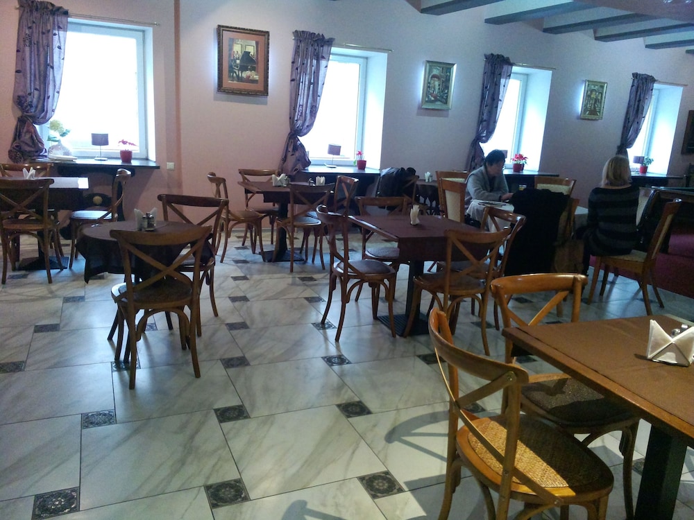 A1 Hotel 43/51