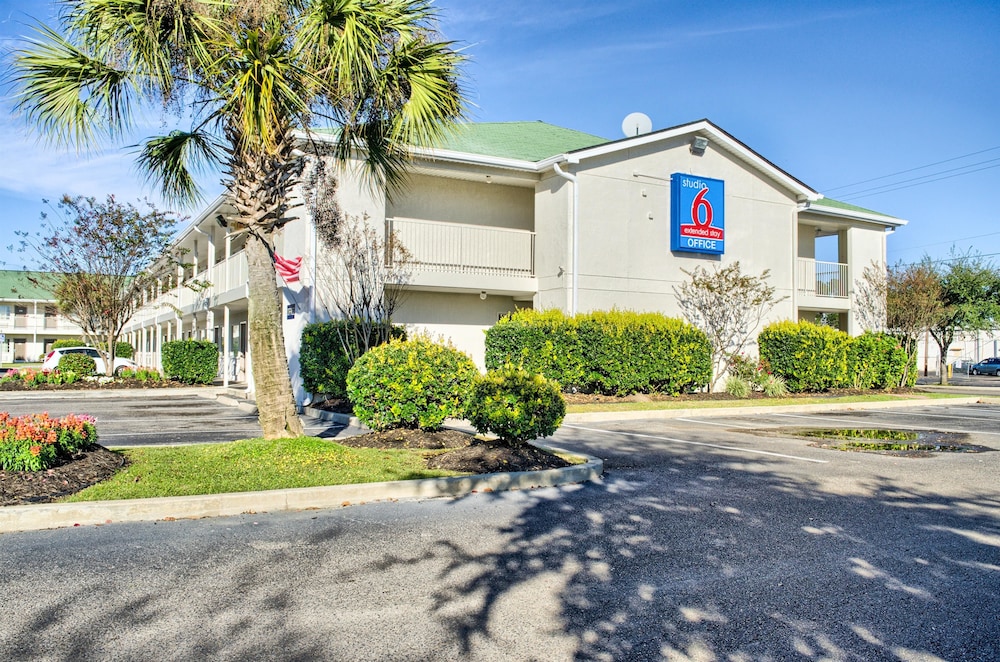 Studio 6 Extended Stay - Ocean Springs, MS 42/53