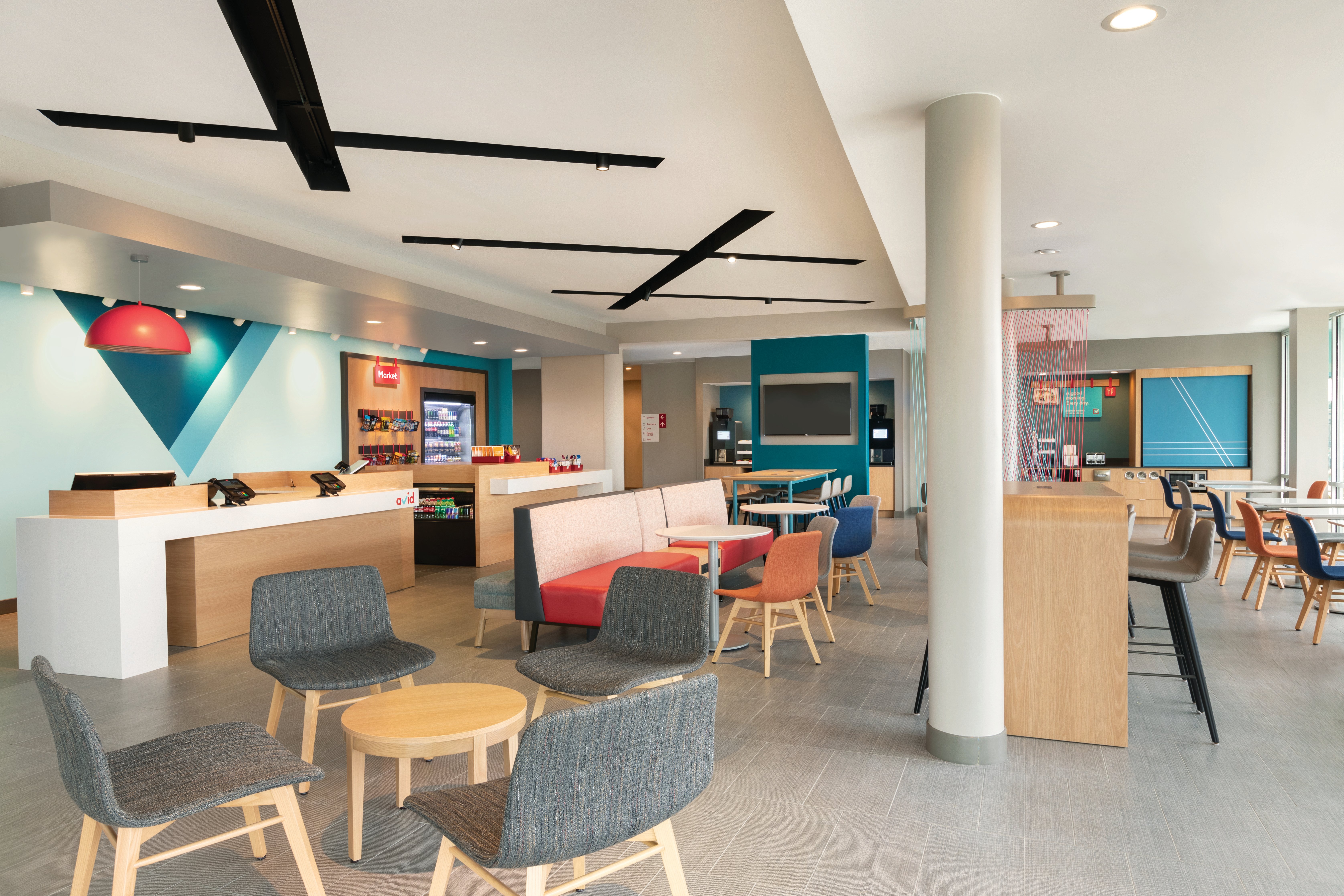 Avid Hotels Cedar Rapids South 32/47