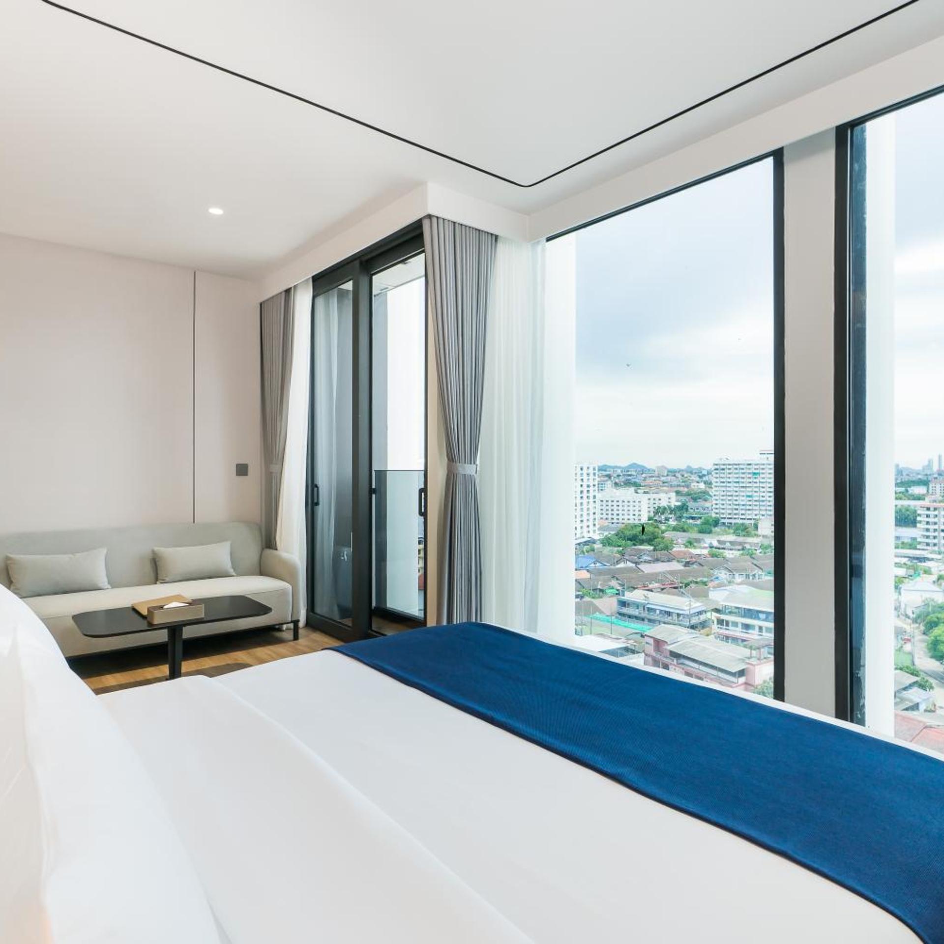 Premier, Double Bed, City View, High Floor, Arbour Hotel and Residence Pattaya (SHA Plus+) 3/10