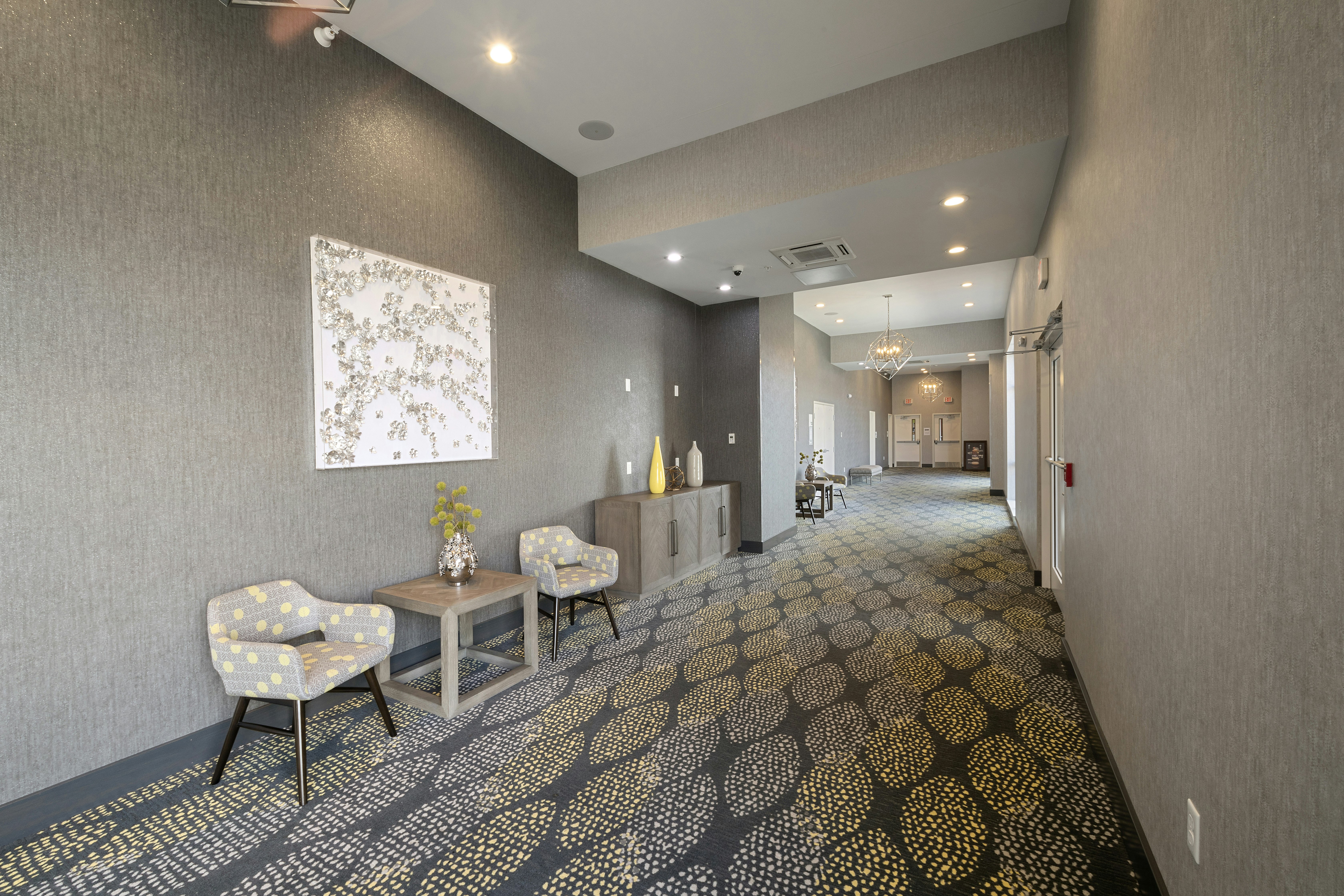 Holiday Inn Hotel Suites Decatur 48/69