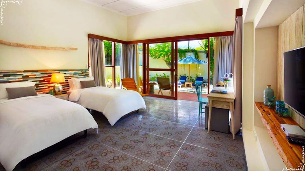 1 BEDROOM, VILLA, PRIVATE POOL