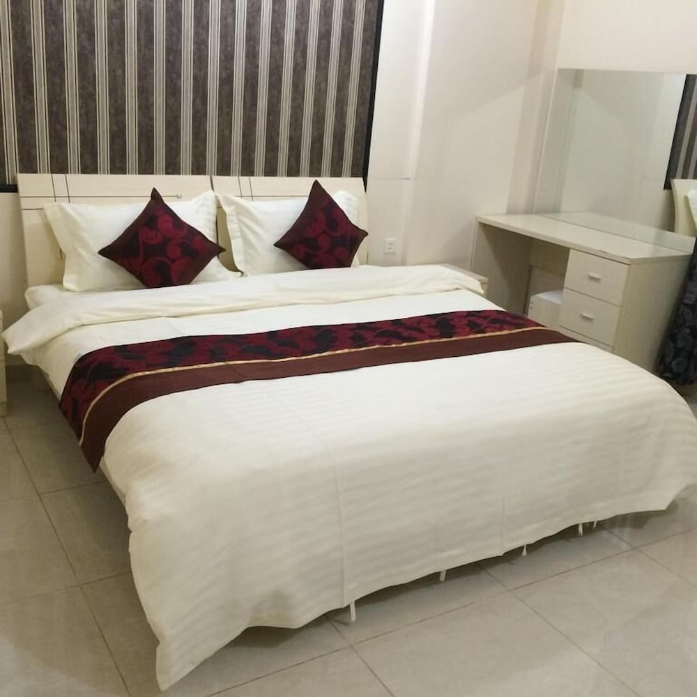 Al Amoria Apartments 13/21