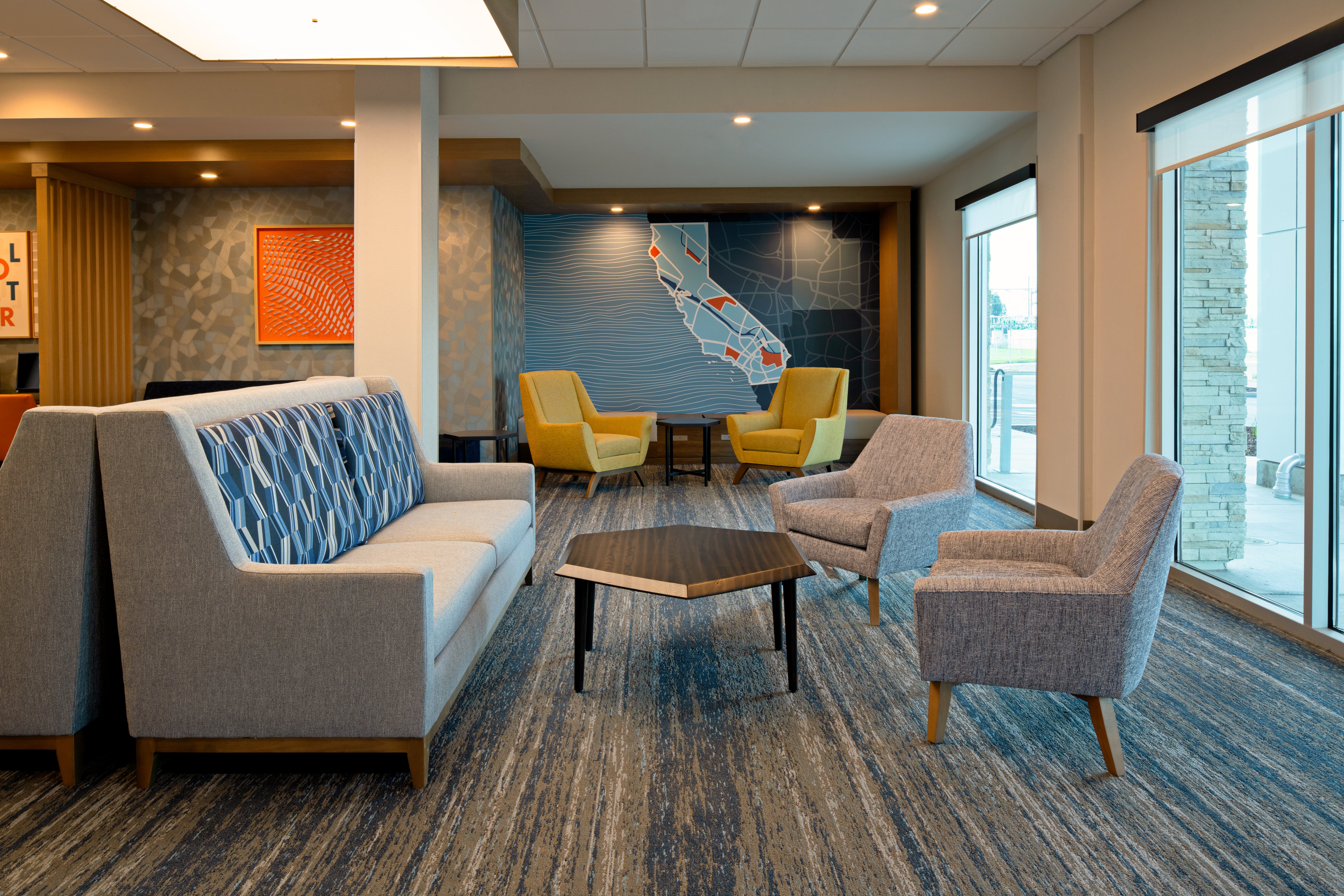 Holiday Inn Express & Suites - Hollister, an IHG Hotel 27/40