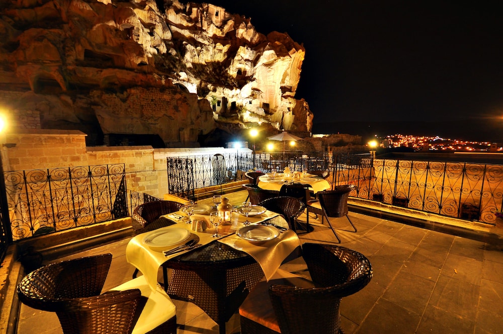 Has Cave Konak 33/36