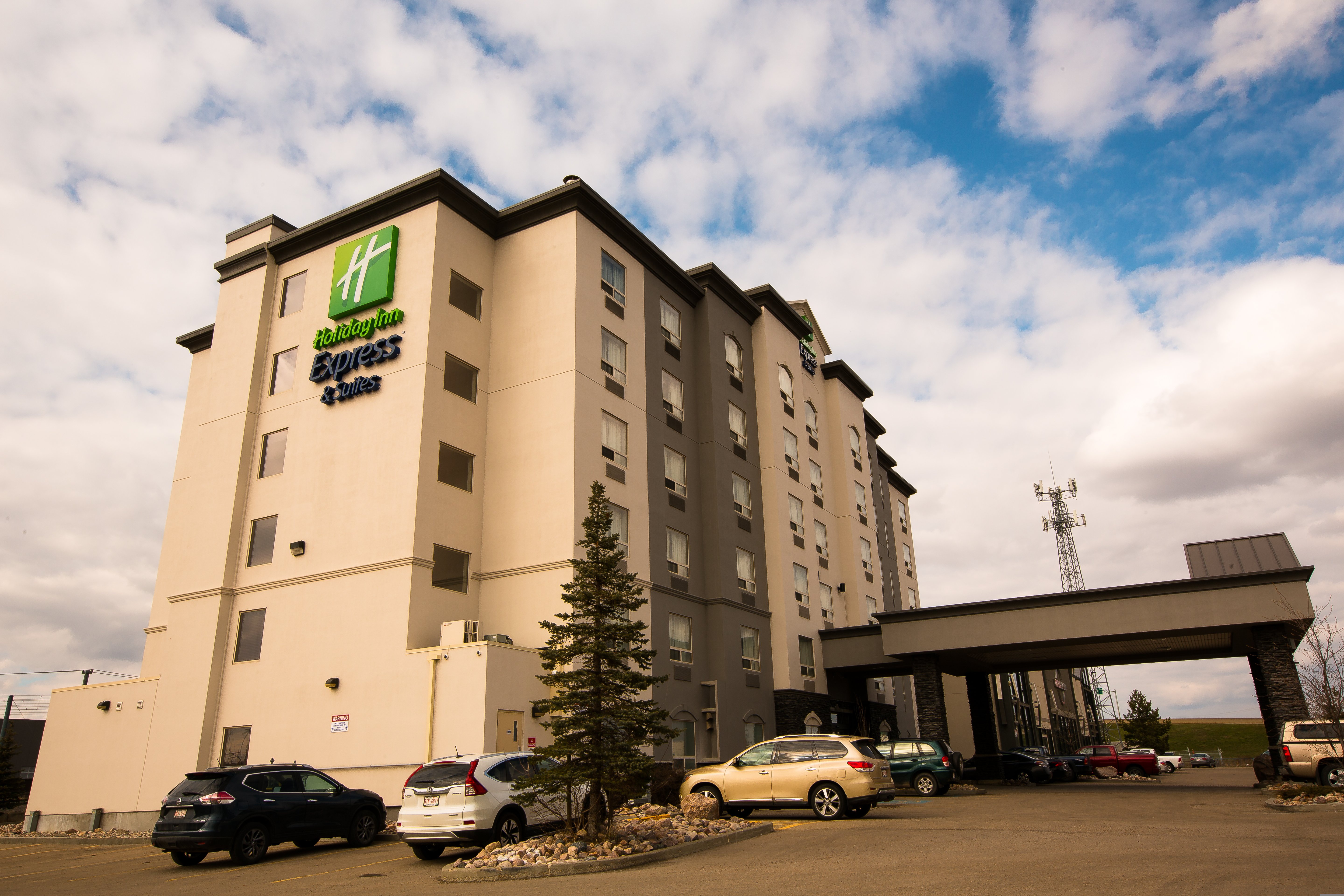 Holiday Inn Express And Suites Edmonton North 4/75