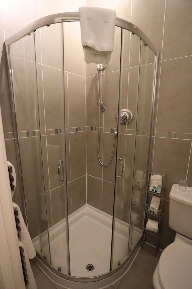 Alltavona Guest House 42/47