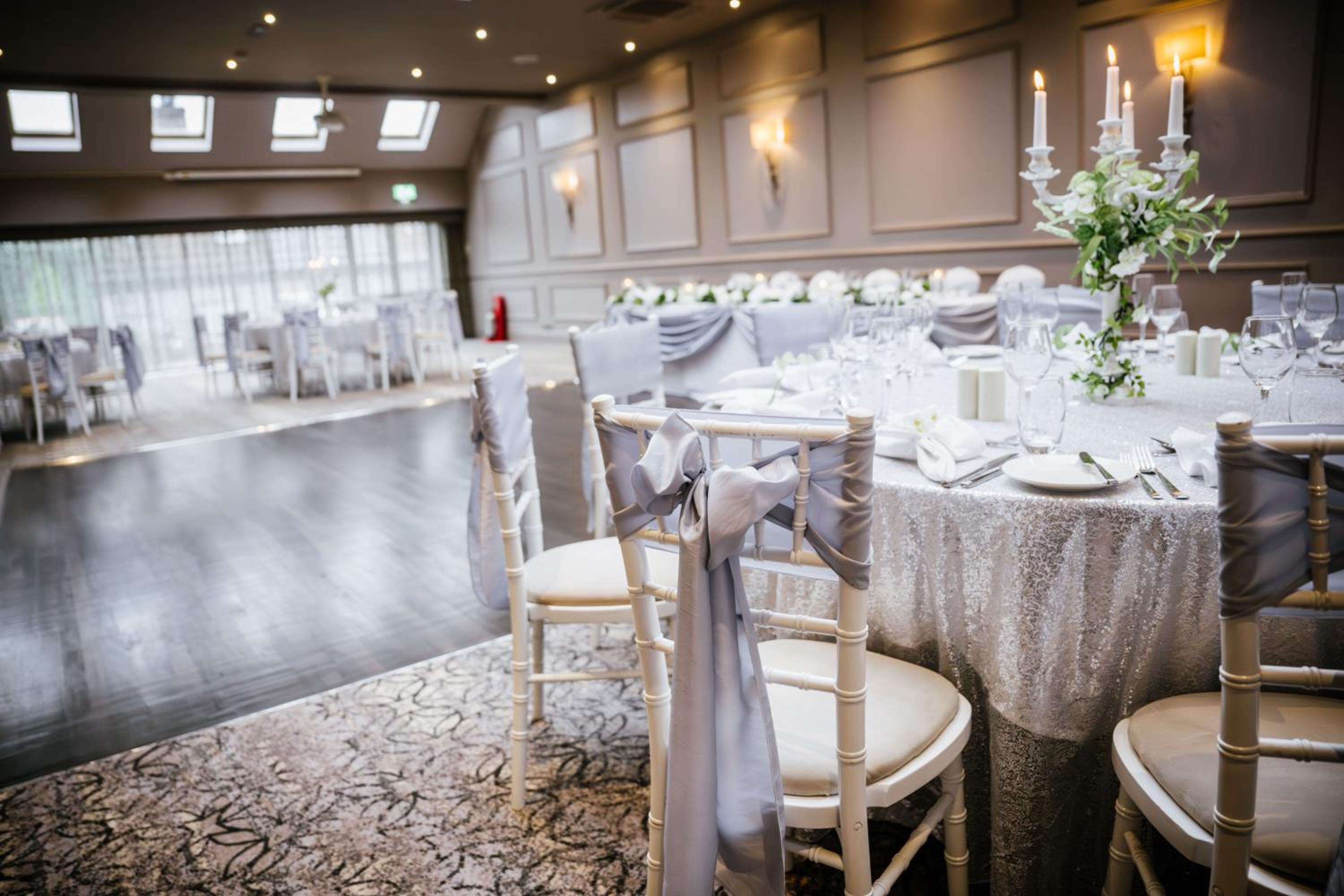 Clifton Arms Hotel 44/58