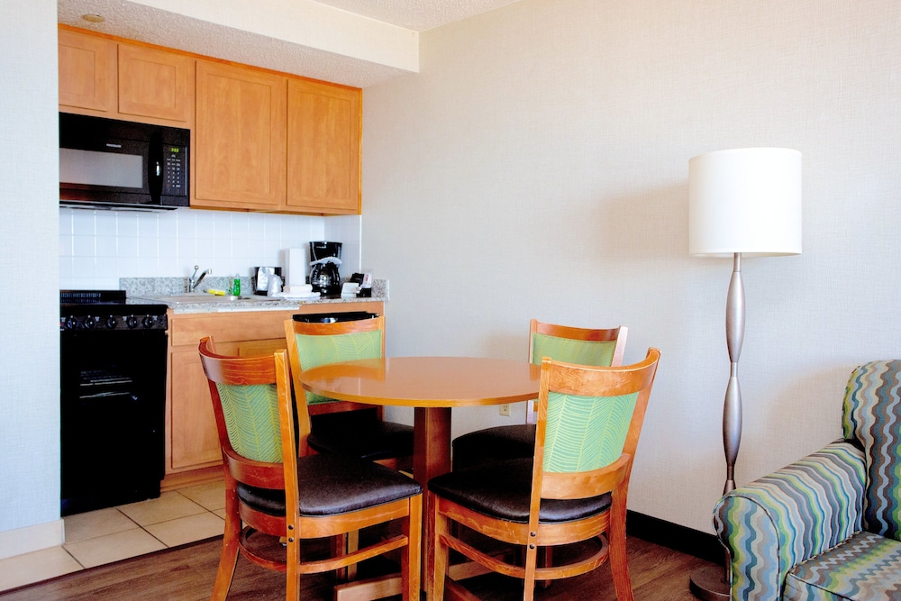 The Barclay Towers Resort Hotel 41/49