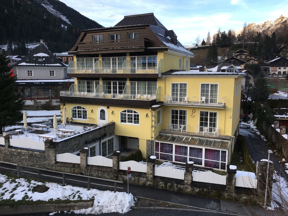 Hotel Lindenhof 1/72
