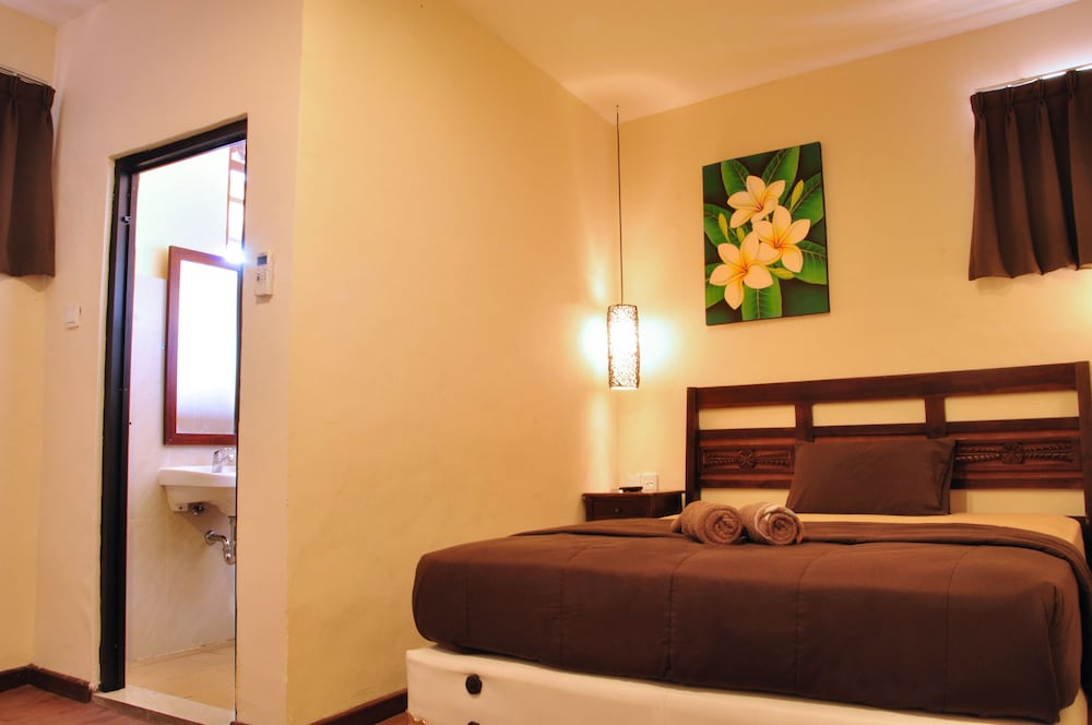 Bemo Corner Guest House 20/44