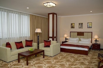 Golden Coast Hotel 17/23