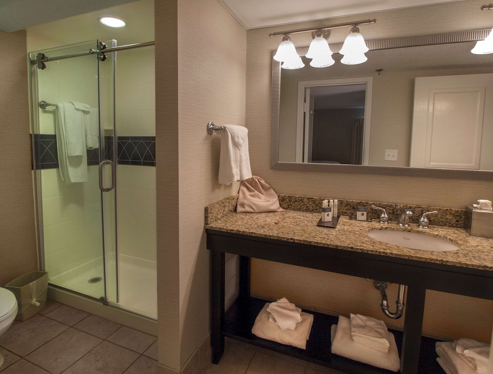 Doubletree By Hilton Buffalo Amherst 37/64