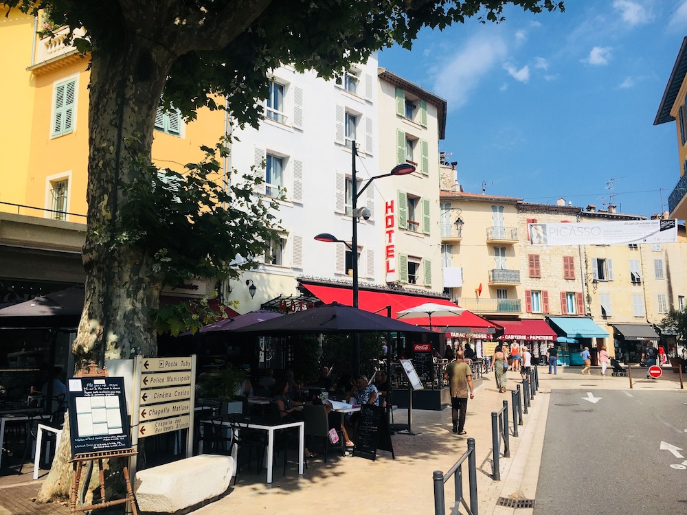 Hotel La Victoire 42/43