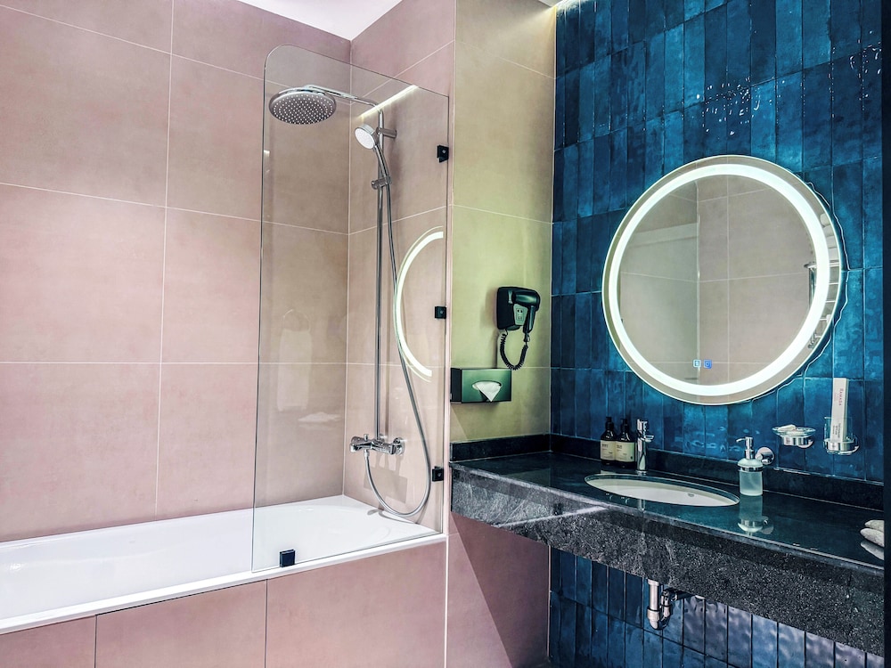 Ramada Plaza by Wyndham Tashkent Airport 69/70