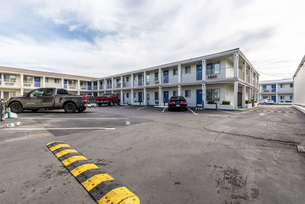 Motel6 San Rafael, CA 27/38