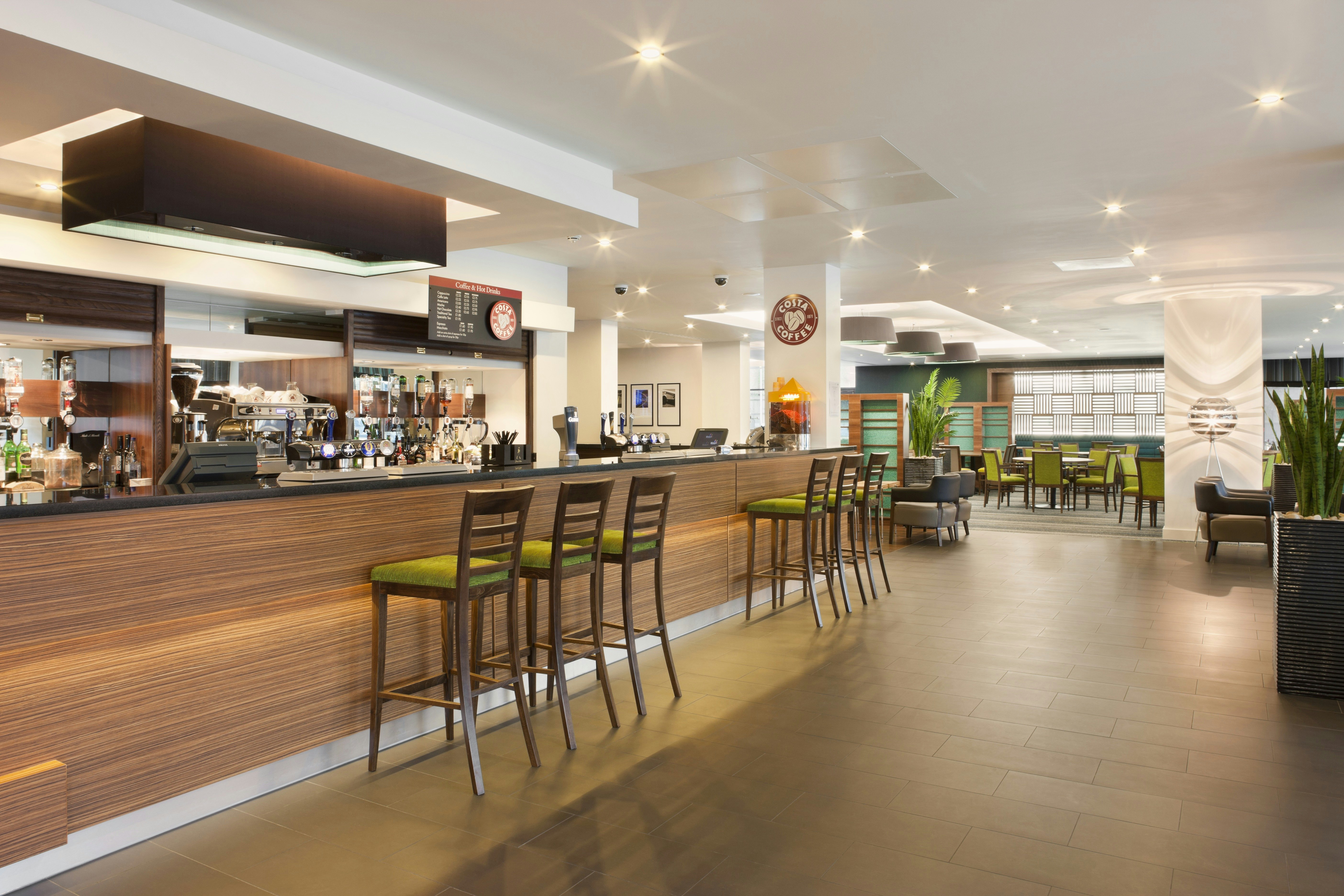 Holiday Inn Express London Heathrow T5 54/70