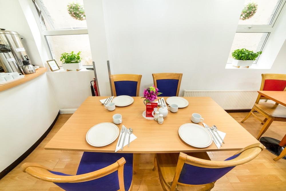 OYO Townhouse New England, London Victoria 24/33