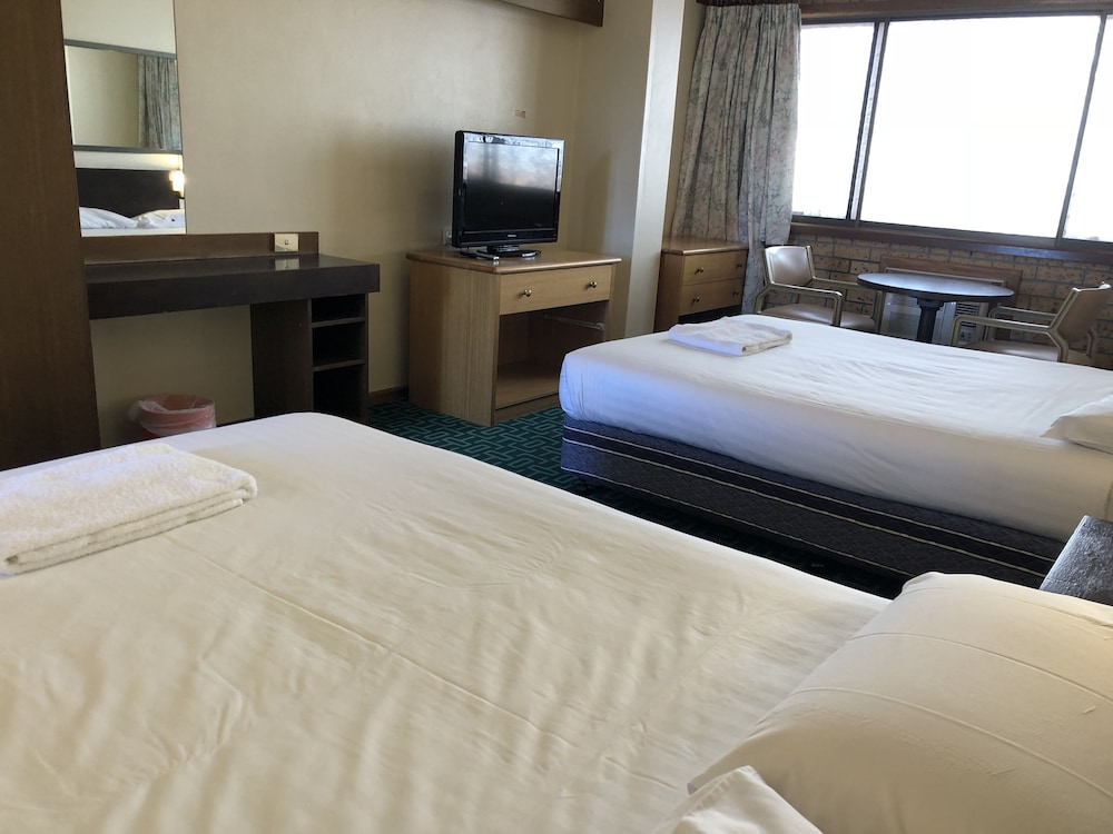 Canberra Lyneham Motor Inn 18/48