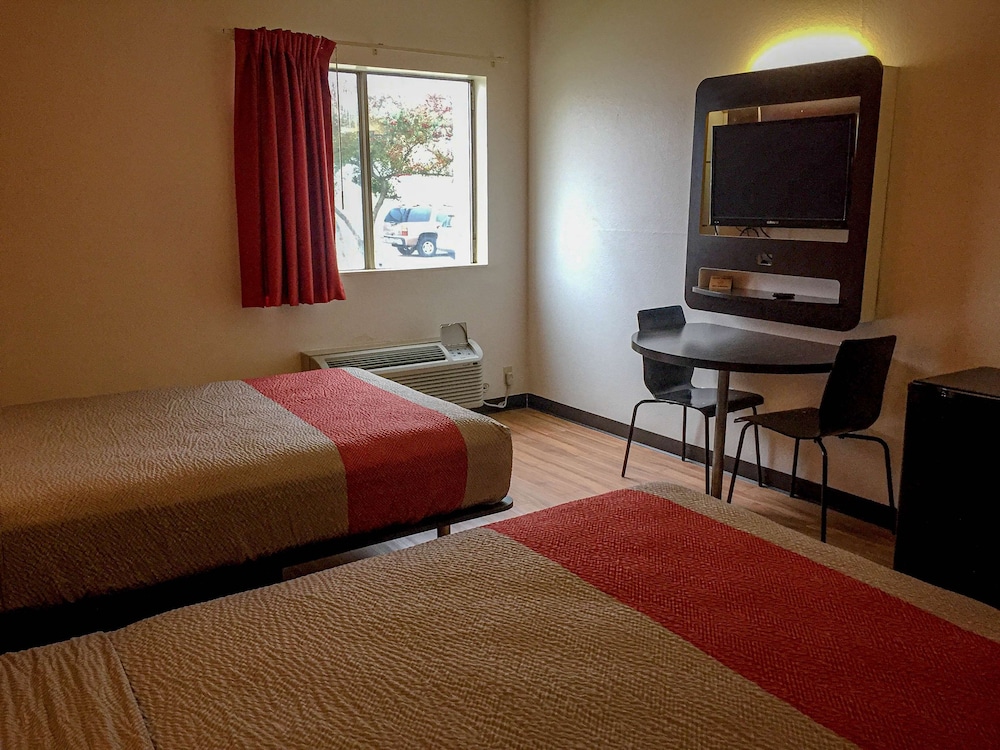 Motel6 Woodway, TX 28/41