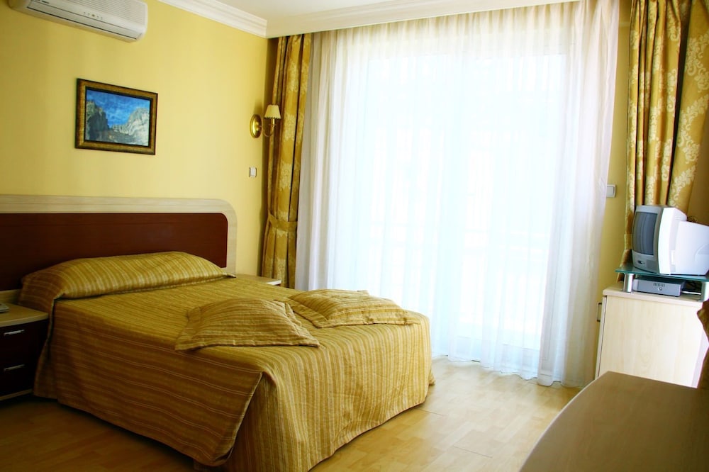 Isik Otel 24/33