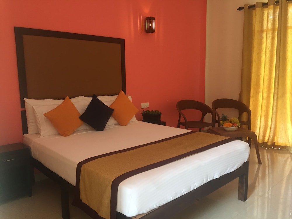 DELUXE, DOUBLE BED