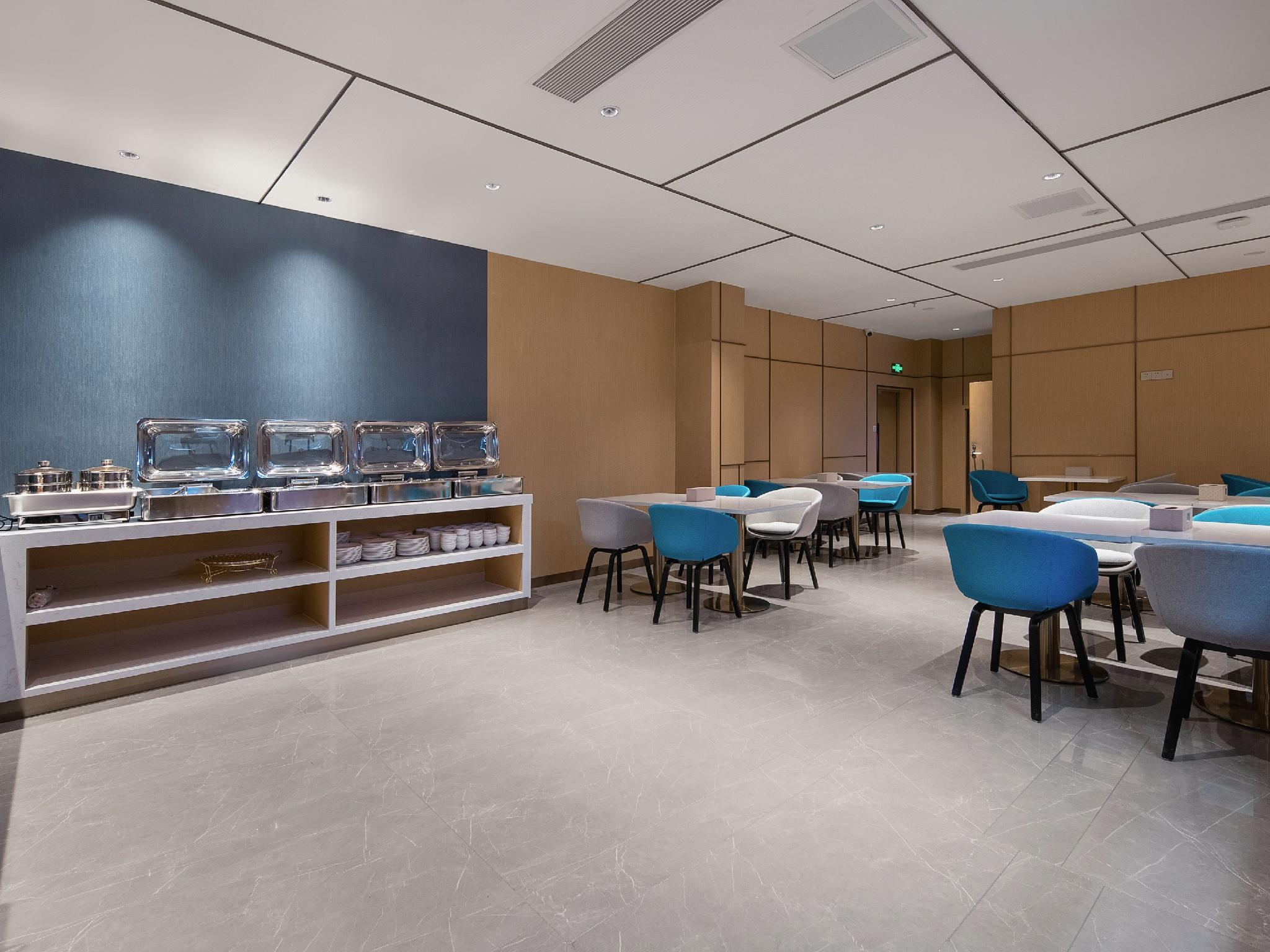 Cheermay Hotels (Huizhou West Lake) 31/33
