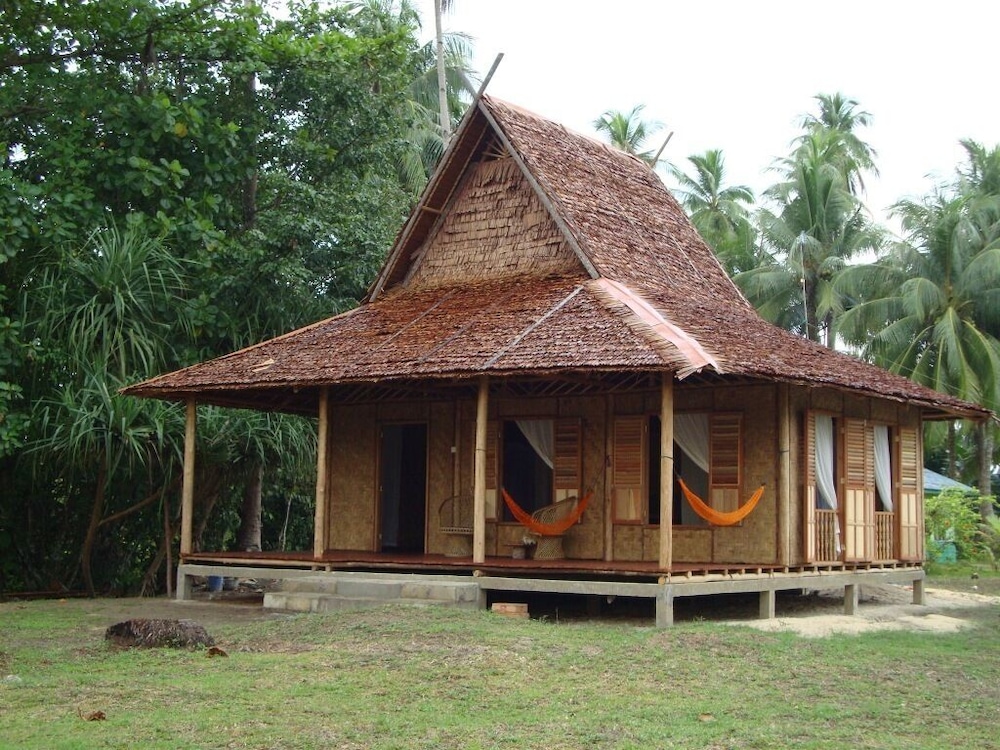 Mutiara Beach Resort 64/69