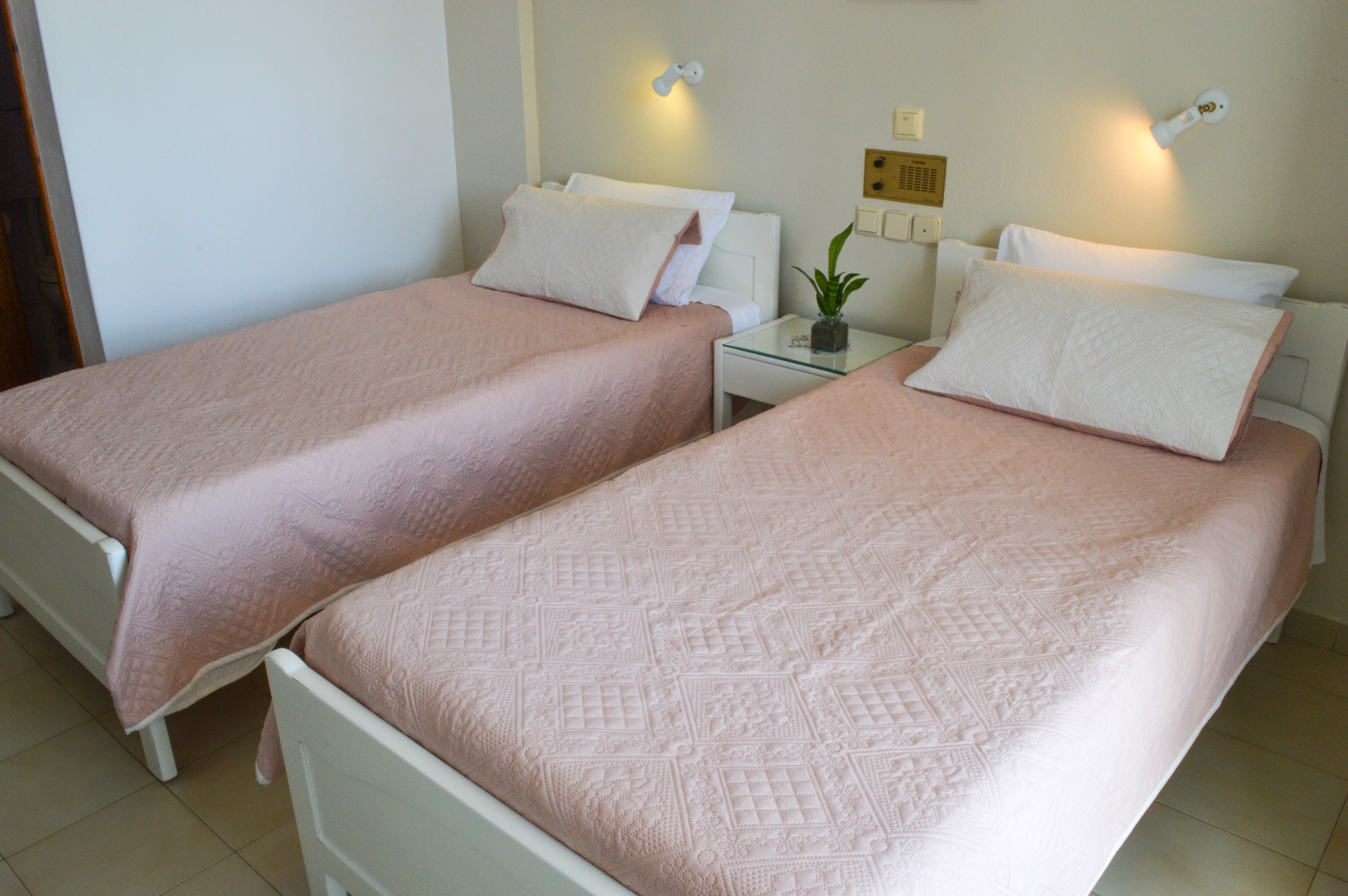 Room, Partial View