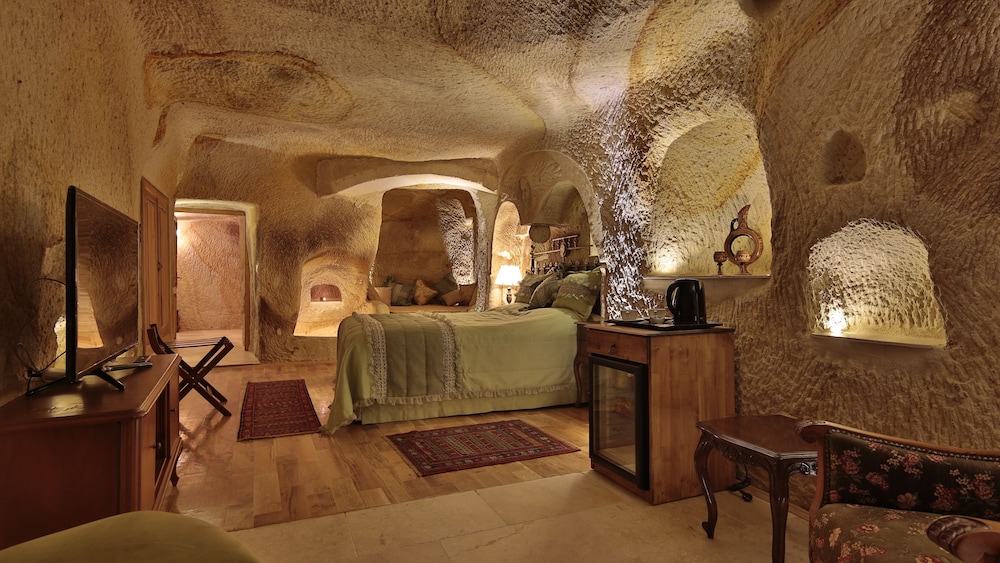 Golden Cave Suites 2/55