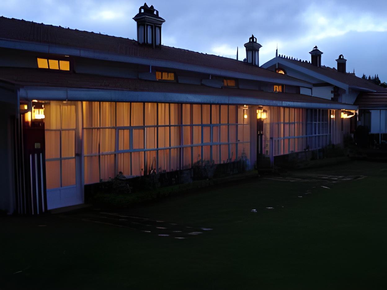 Hotel Kluney Manor 1/16