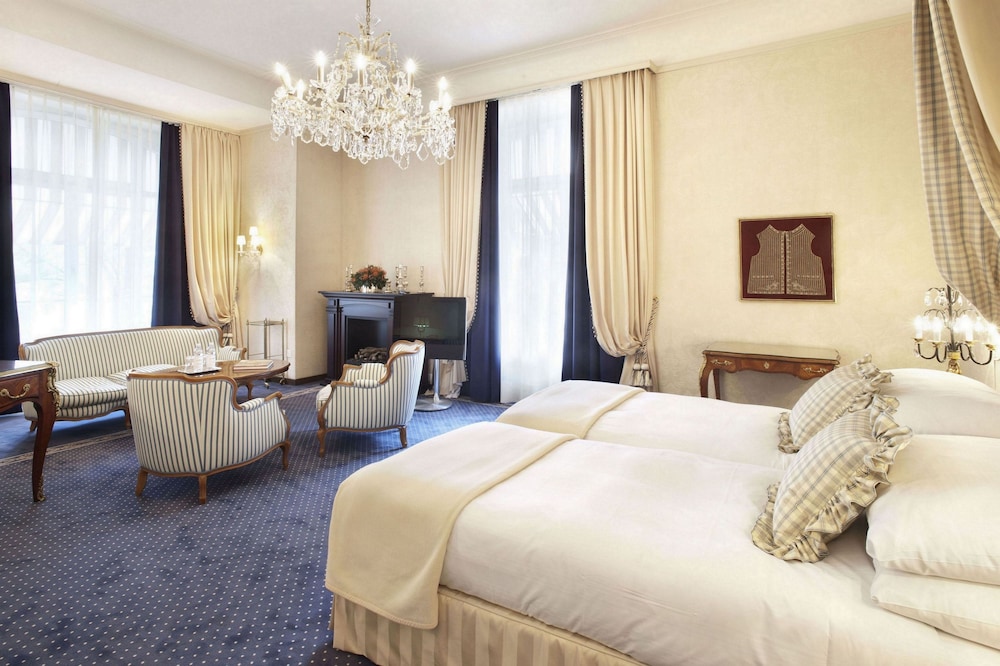 Hotel Europe 12/44