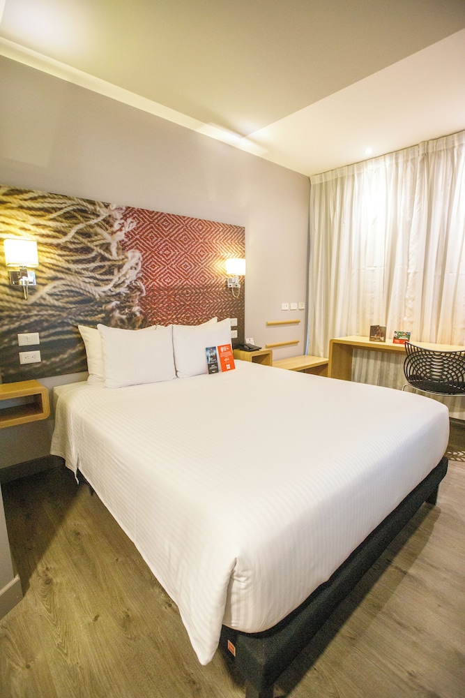 Ibis Quito 26/61