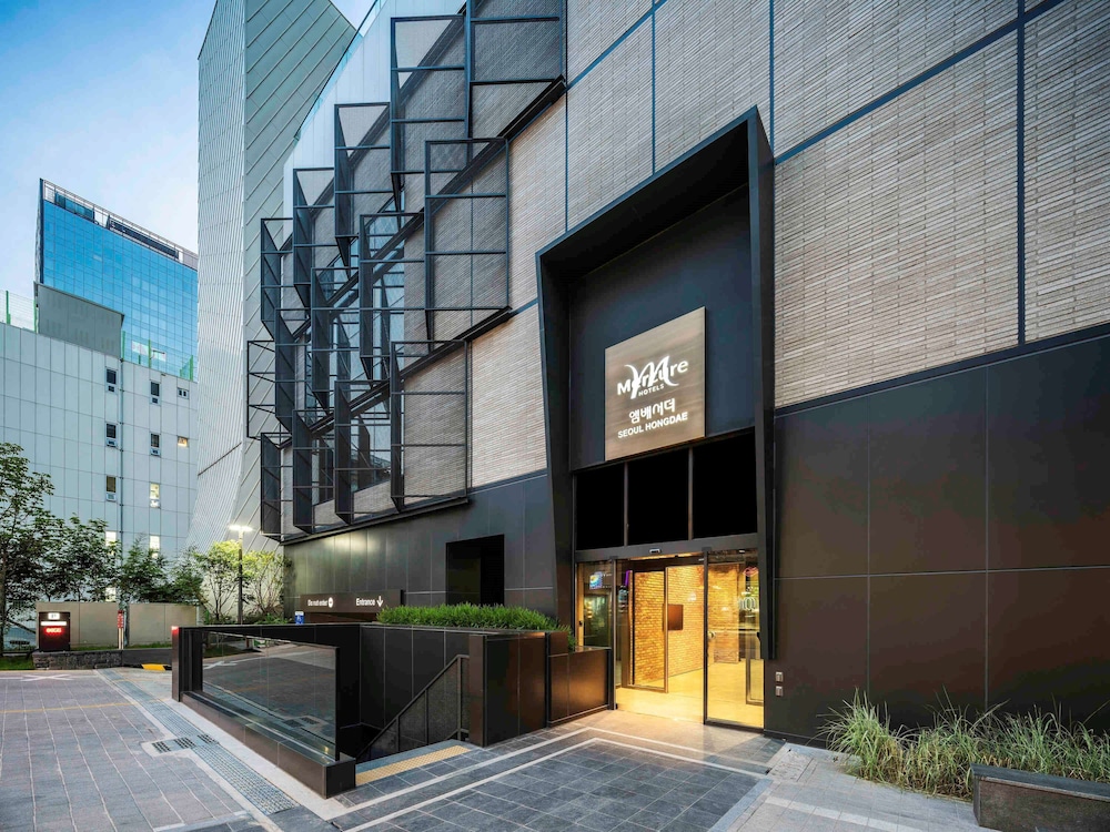 Mercure Ambassador Seoul Hongdae 66/72