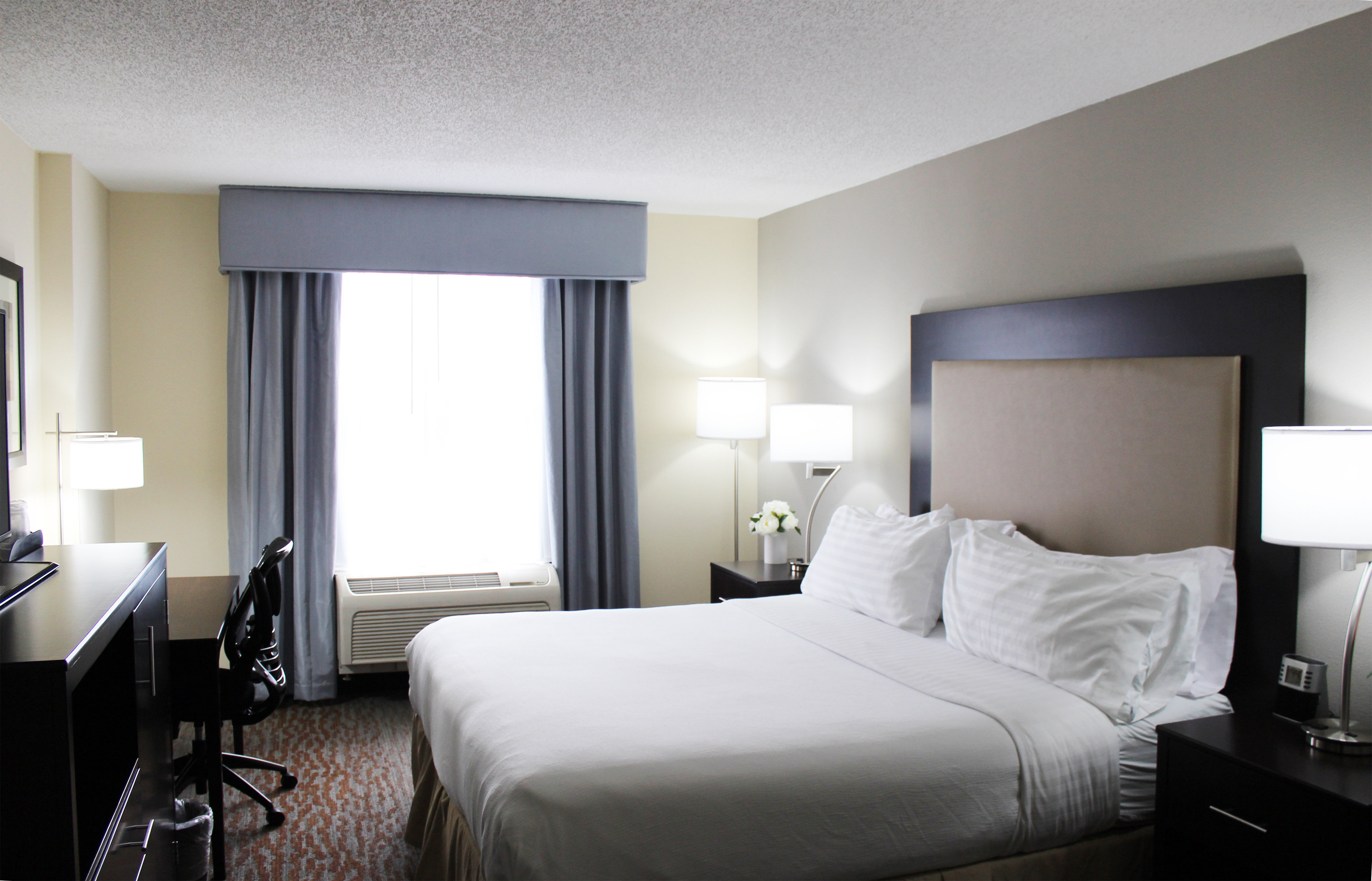 جناح بسرير مزدوج
